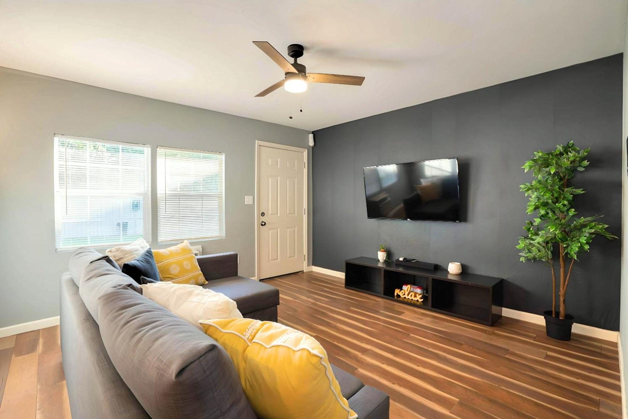 Apartment Convenient & Cozy Retreat L Hobby L Downtown L Nrg
