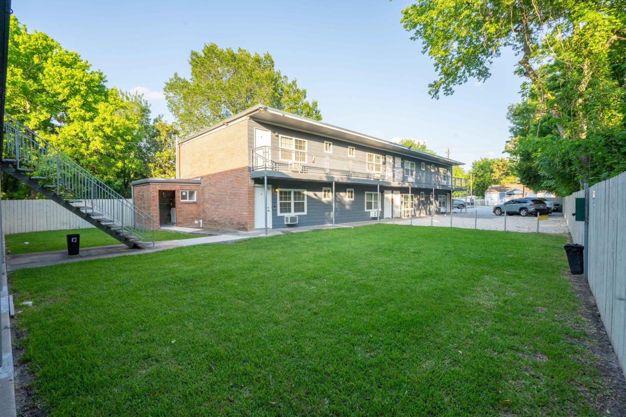 Convenient & Cozy Retreat L Hobby L Downtown L Nrg Apartment